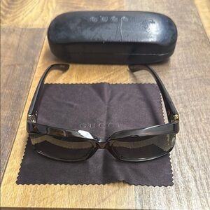 Gucci Designer Sunglasses with Case